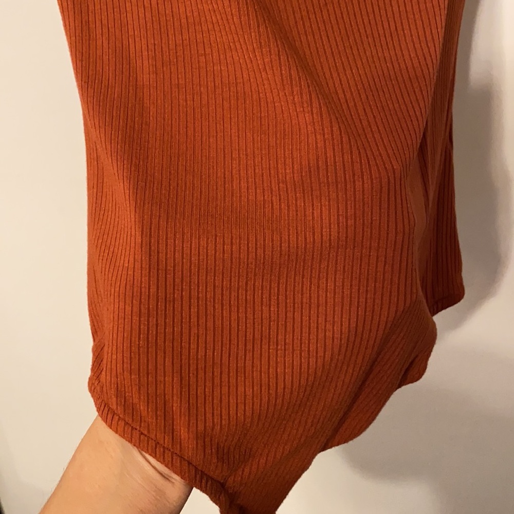 Lulu’s Rust Bodysuit - Picture 4 of 4